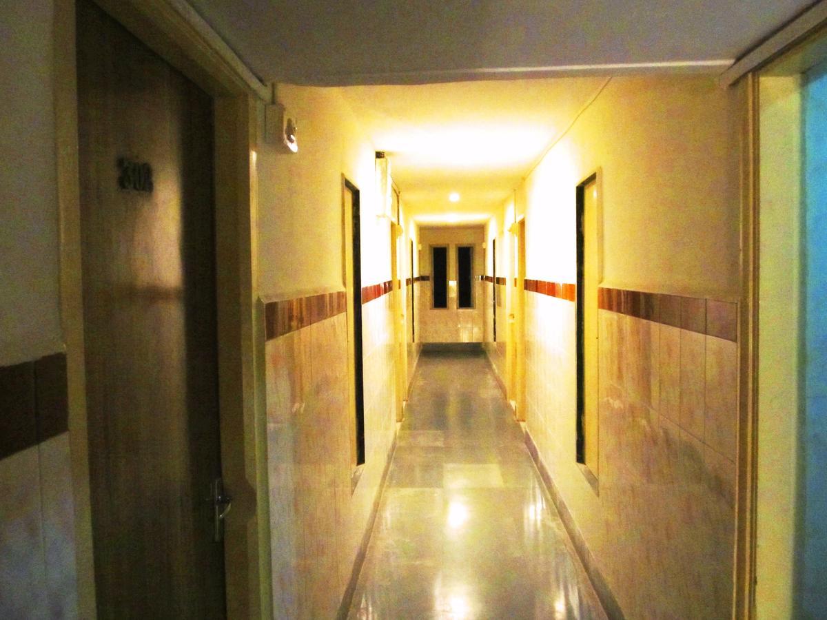 Diamond Hotel Daman Exterior photo
