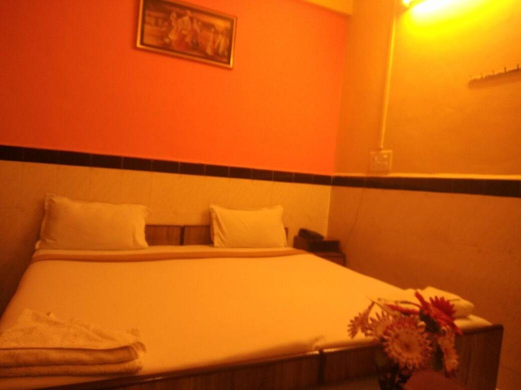 Diamond Hotel Daman Exterior photo